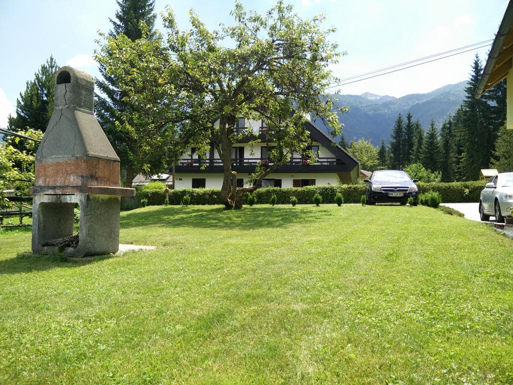 Apartments Henigman Бохин Екстериор снимка