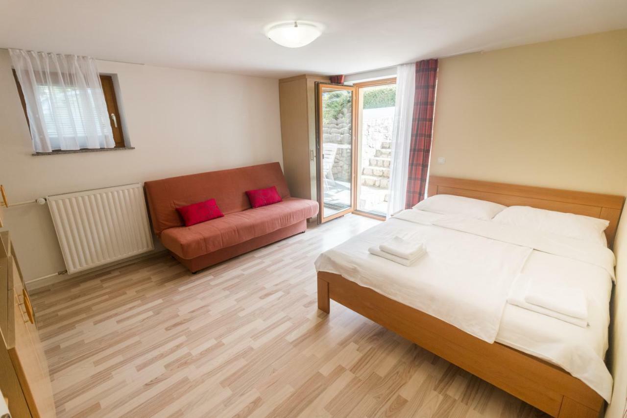 Apartments Henigman Бохин Екстериор снимка