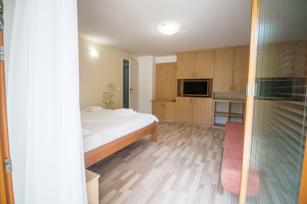 Apartments Henigman Бохин Екстериор снимка